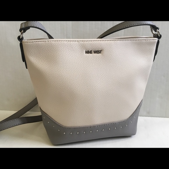 Nine West Tote - Picture 1 of 5